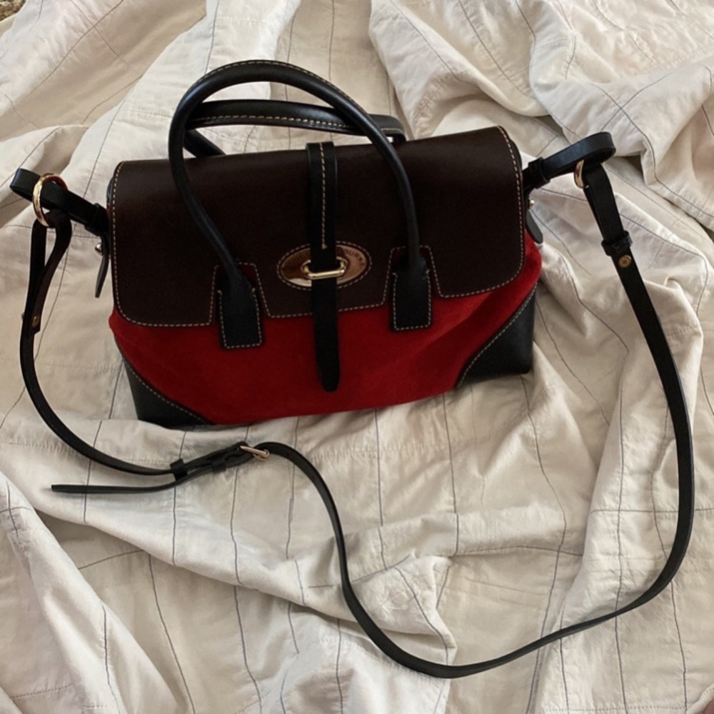 Dooney Bourke Red suede
Elisa